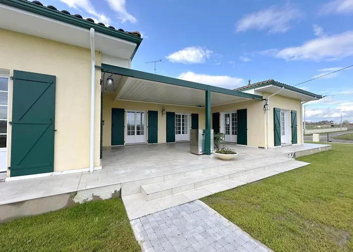 Holiday home Petit Du Nougues Garrey